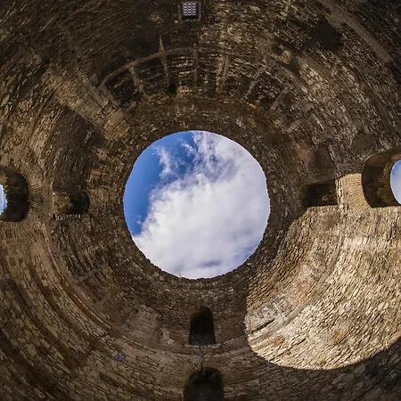 Ante - Diocletian's Palace