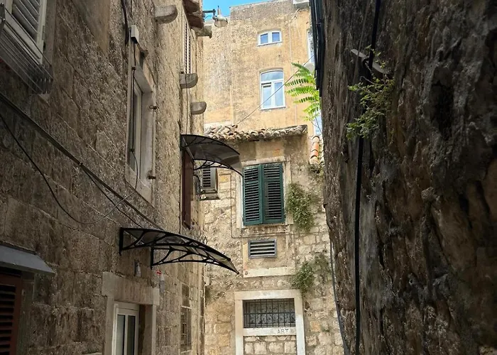 Ante - Diocletian's Palace